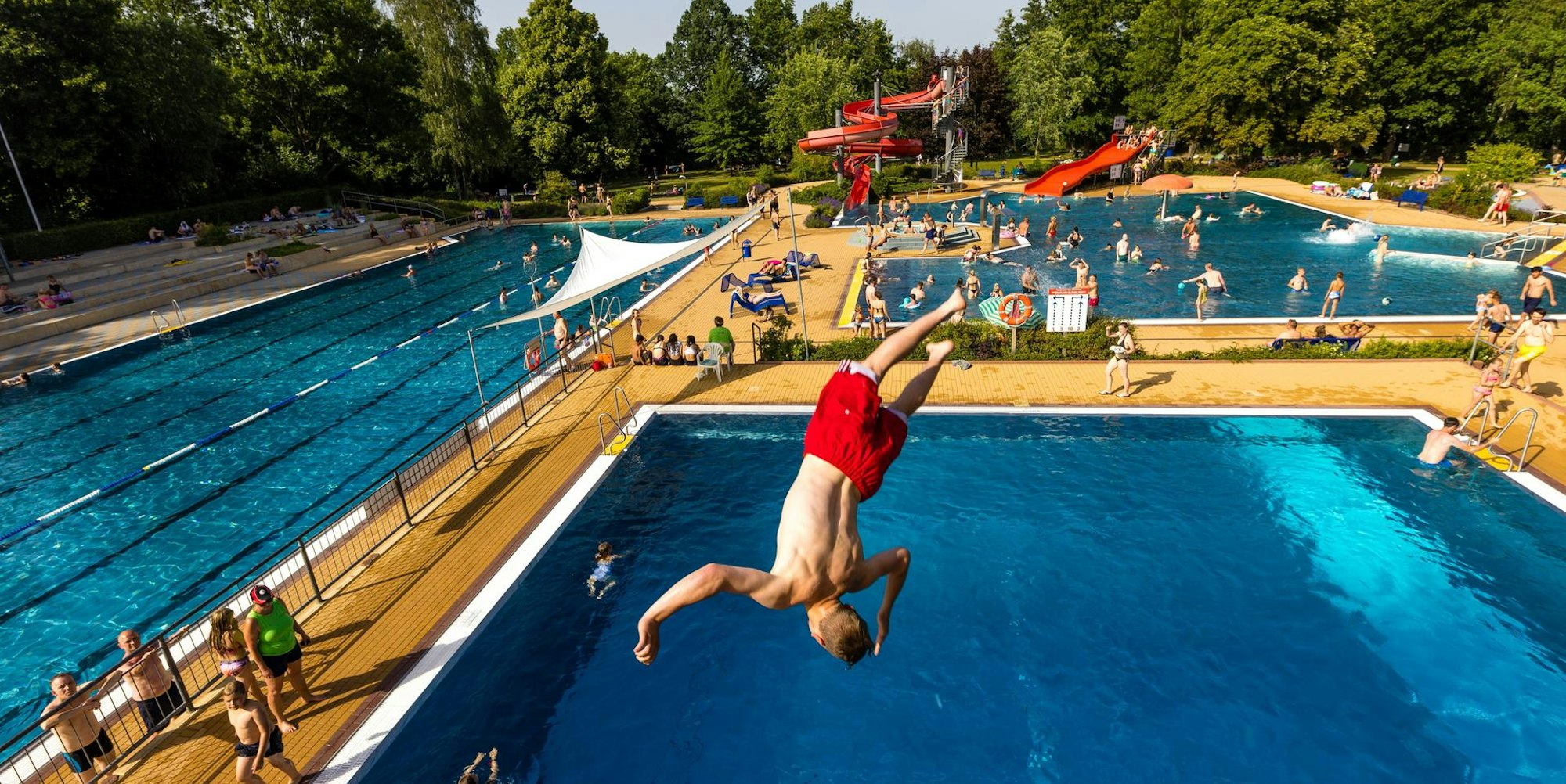 Freibad DPA Symbol 160722