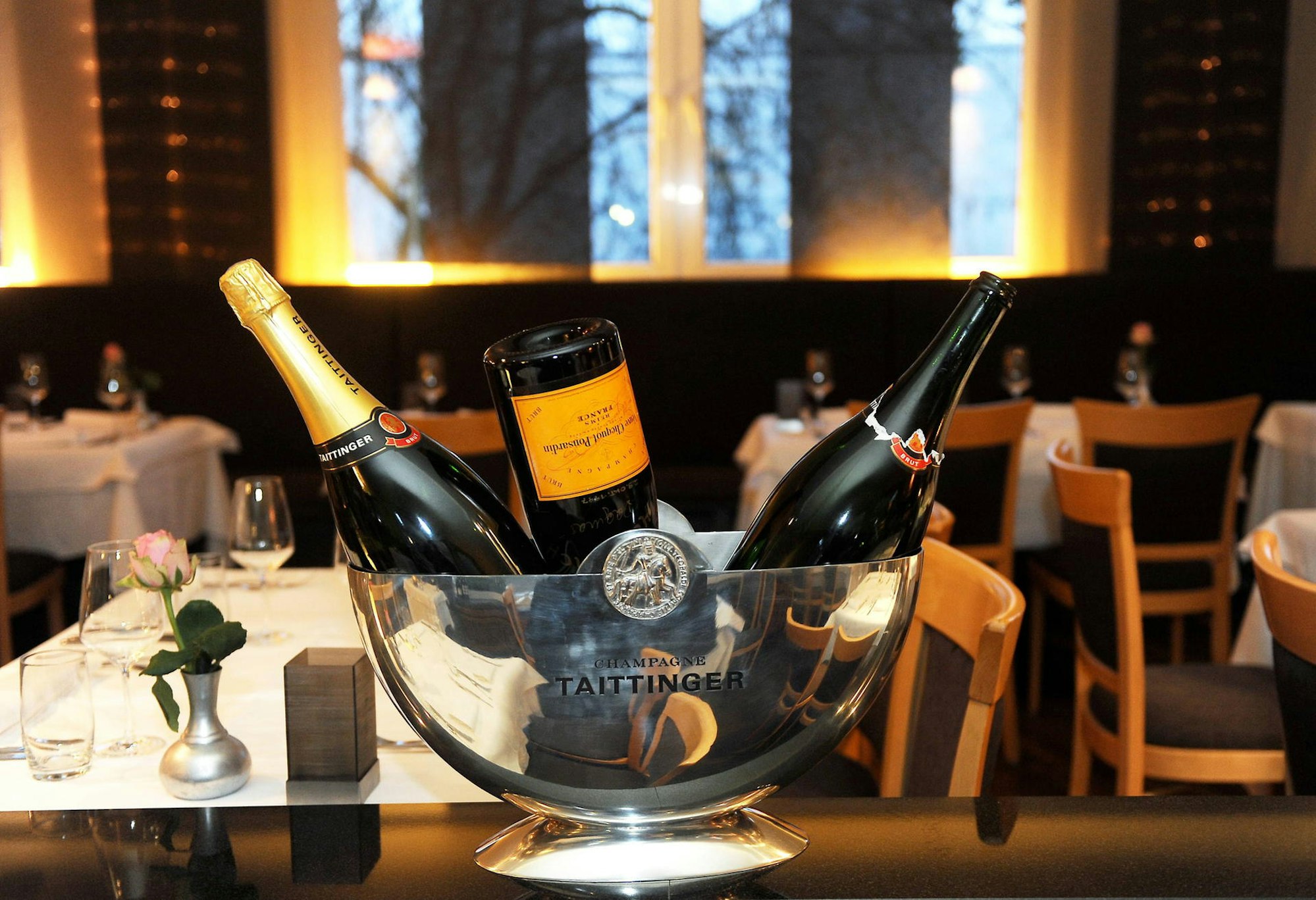 Gastro Henn Aphrodite Wein