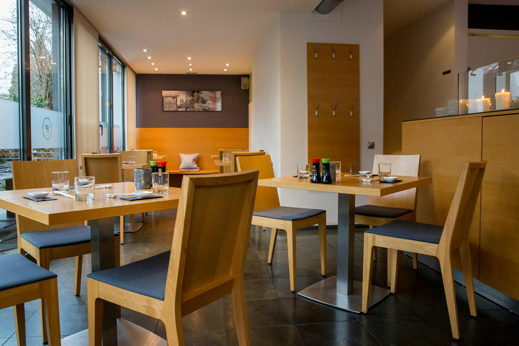 sushi innen strassfeld