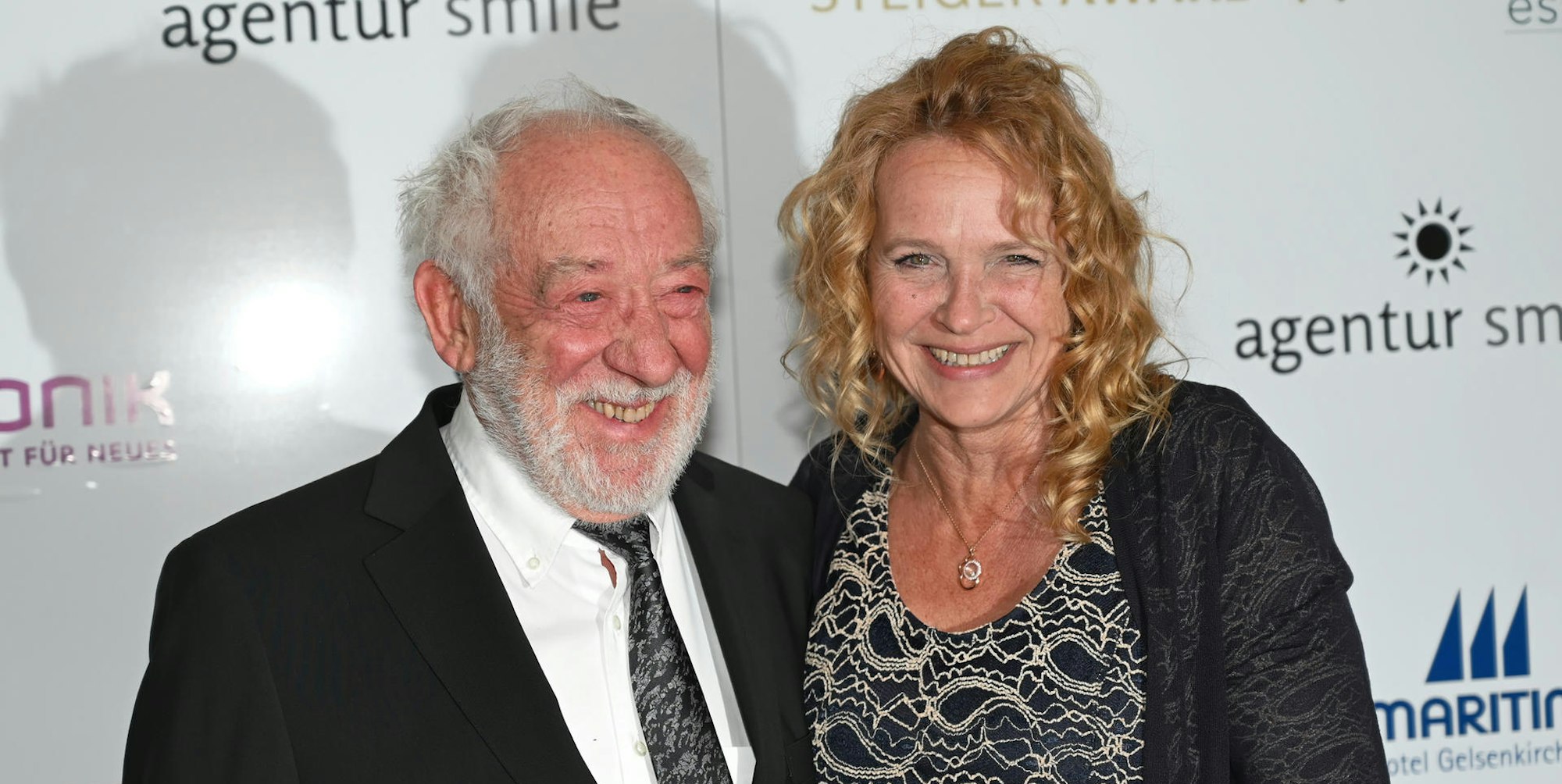 Hallervorden mit Lebensgefährtin