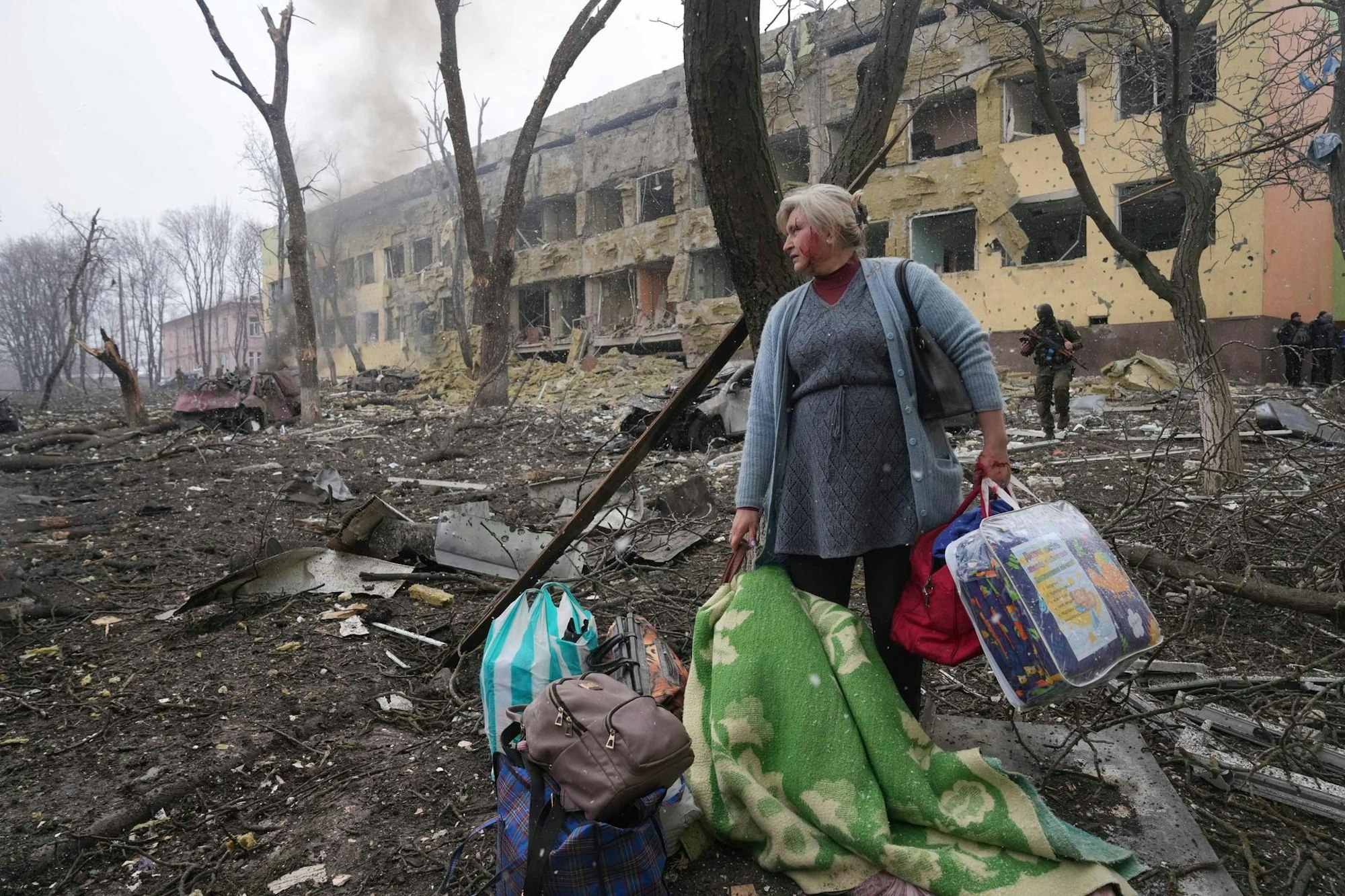 Mariupol Frau AP 250322
