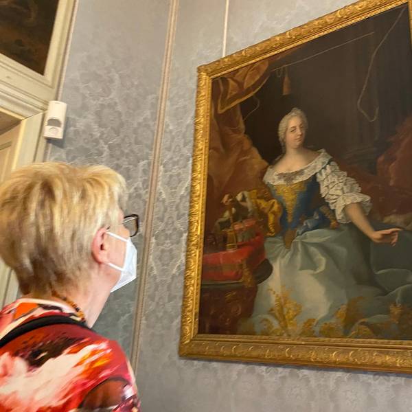 Brühl Schloss Augustusburg Frauen-2