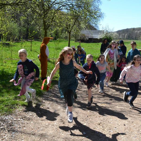 Burg Satzvey Ostermarkt Kinder