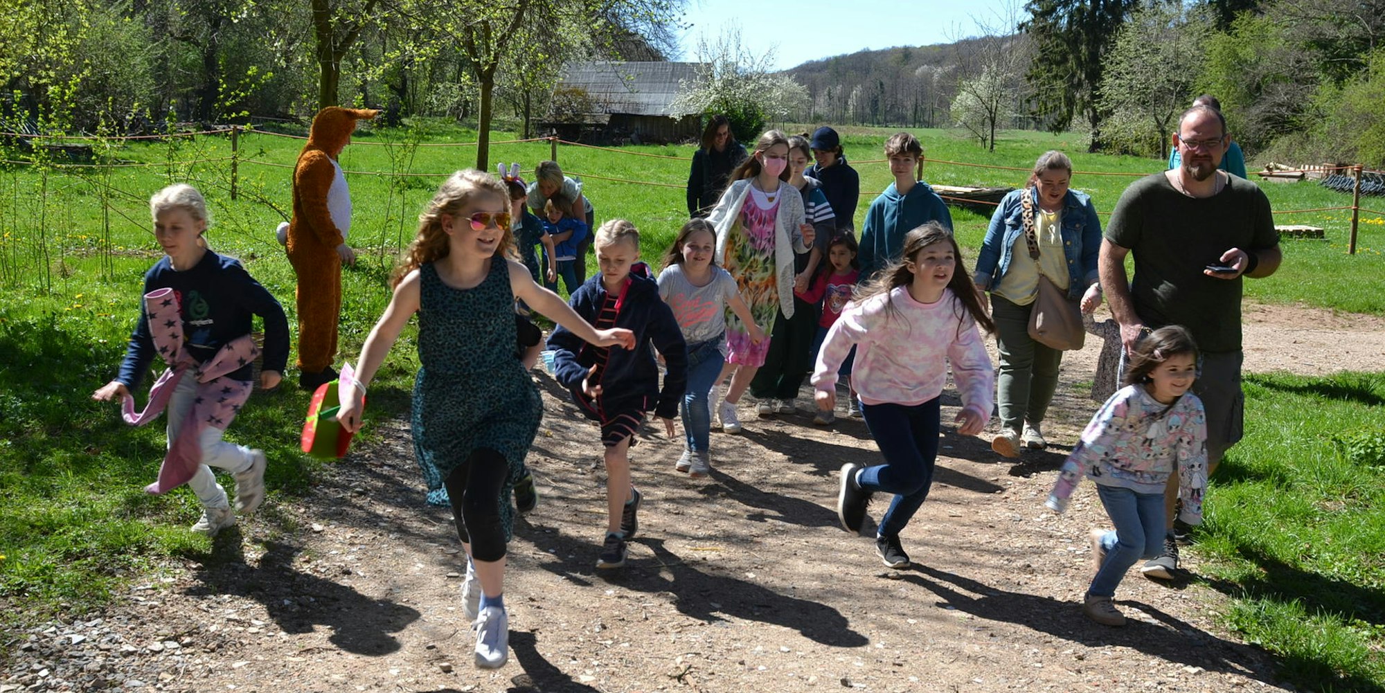 Burg Satzvey Ostermarkt Kinder
