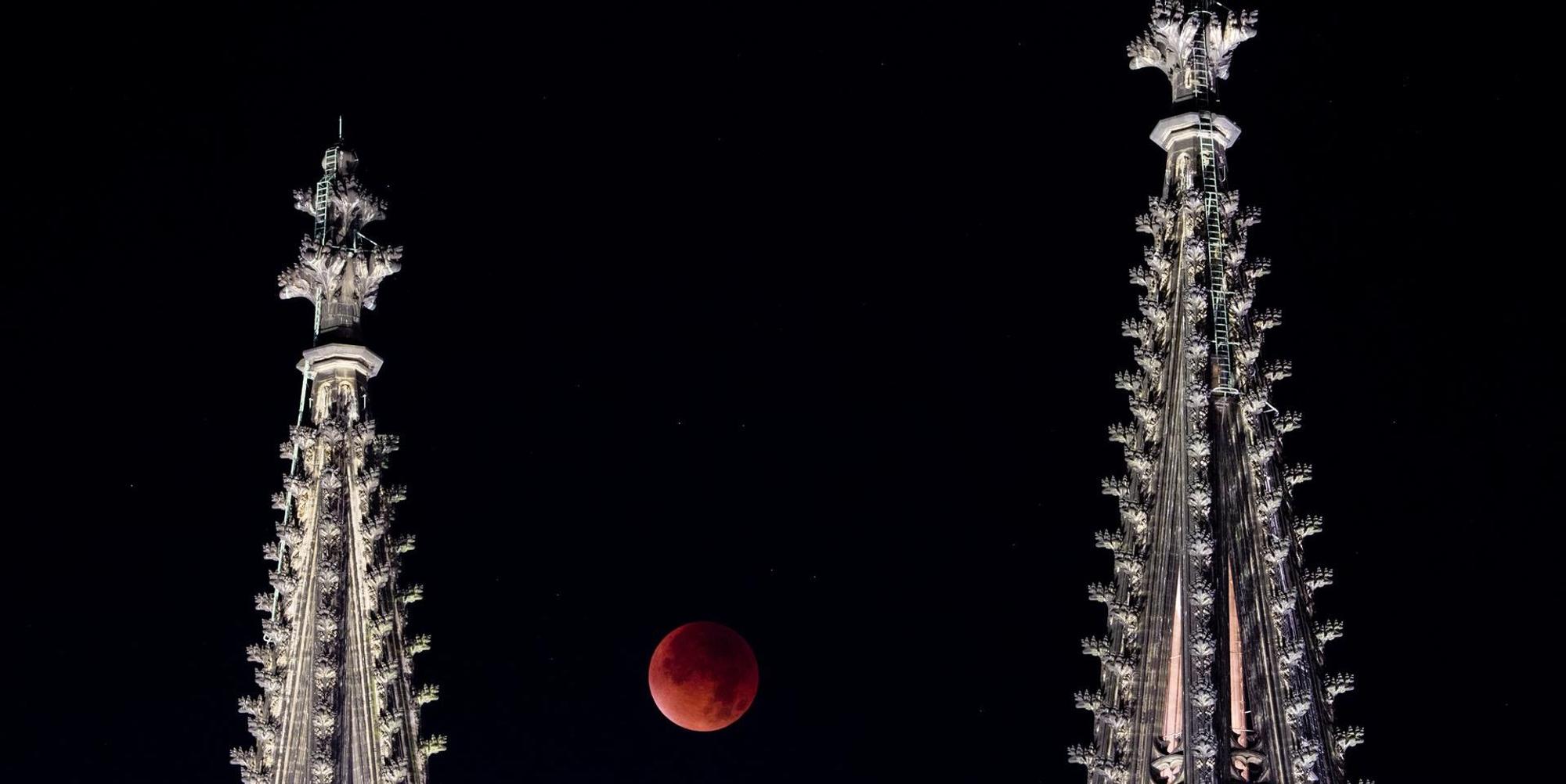 Blutmond Köln