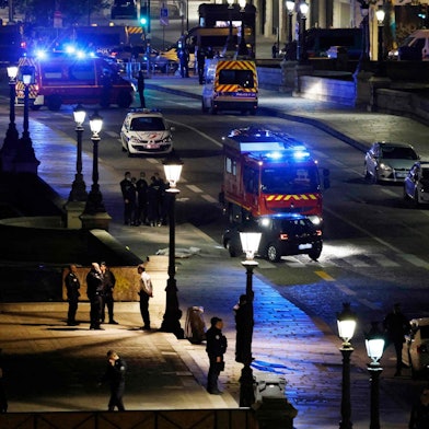 Schüsse Auto Paris 2