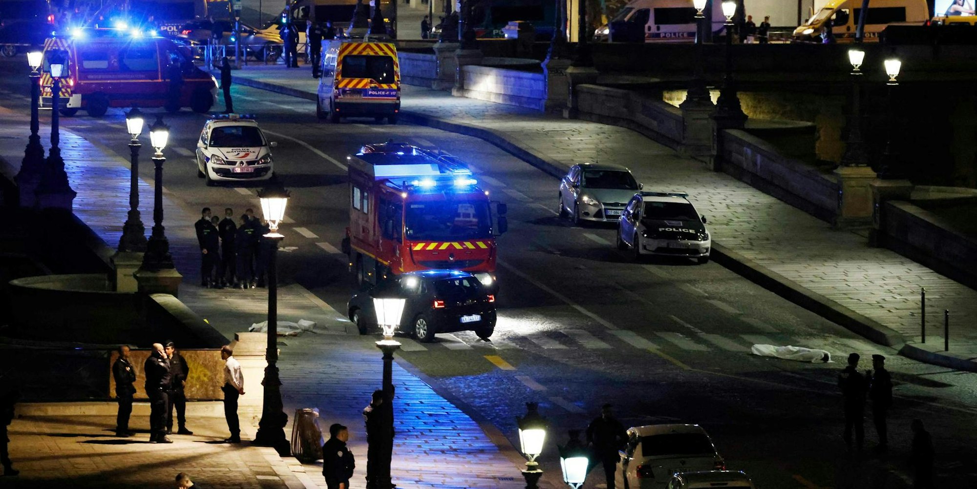 Schüsse Auto Paris 2