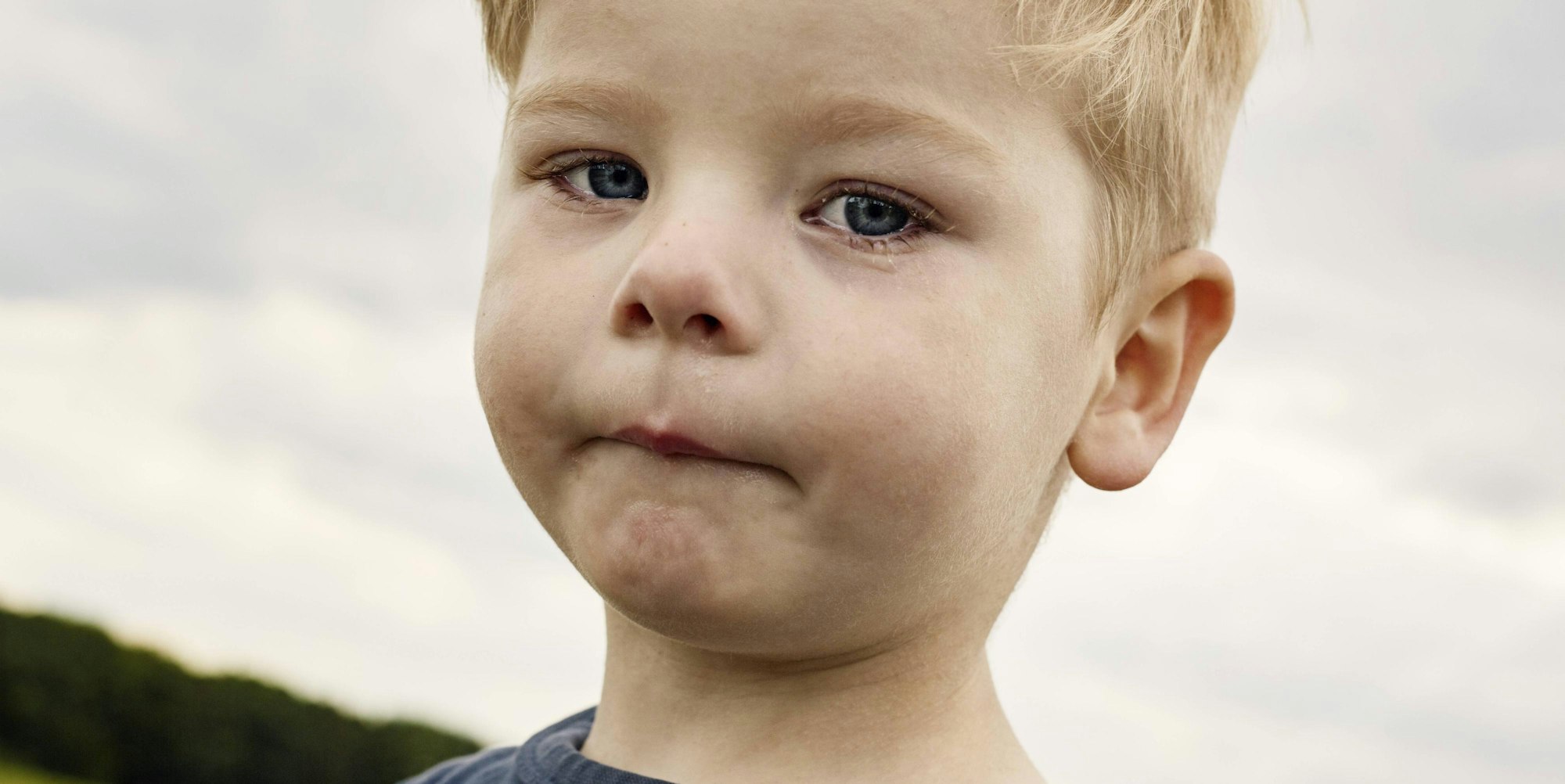 Trauriges Kind Junge Tränen