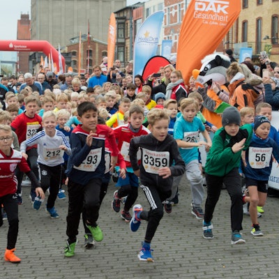 8F270DF3-4352-4BDC-900B-351DEA6E3D4D