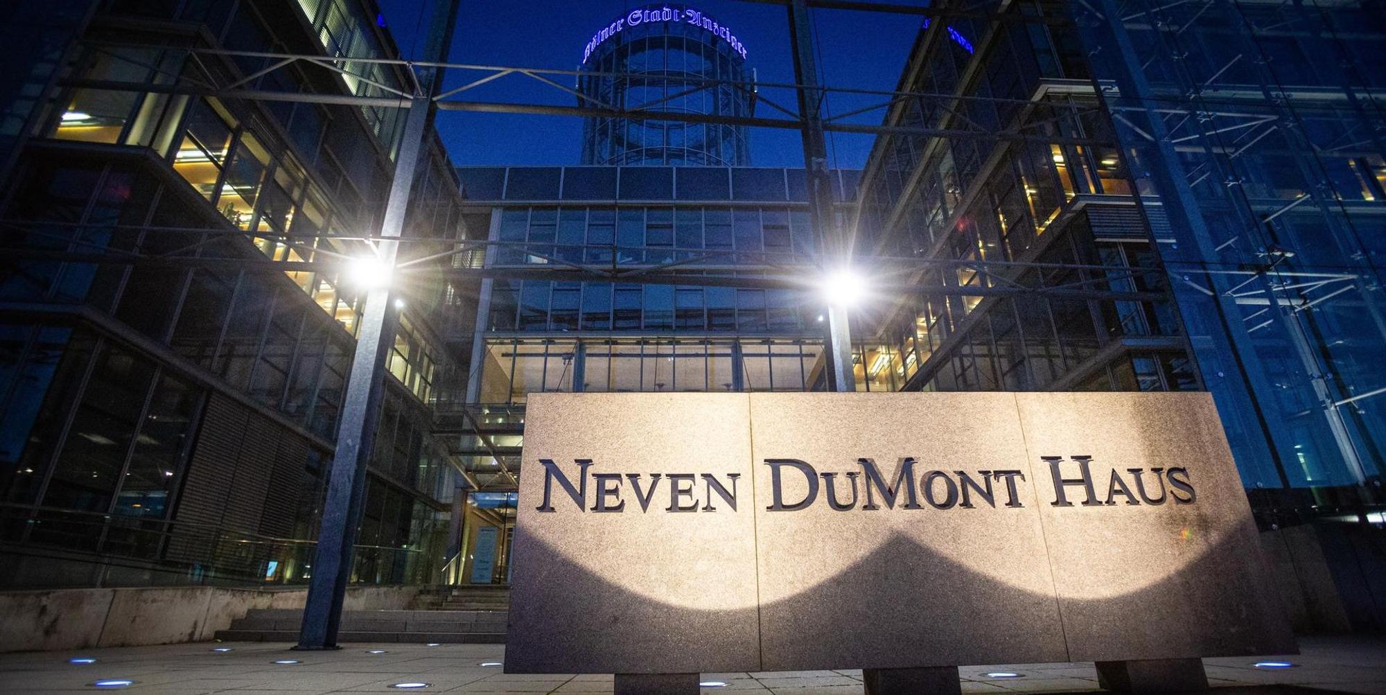 dumont