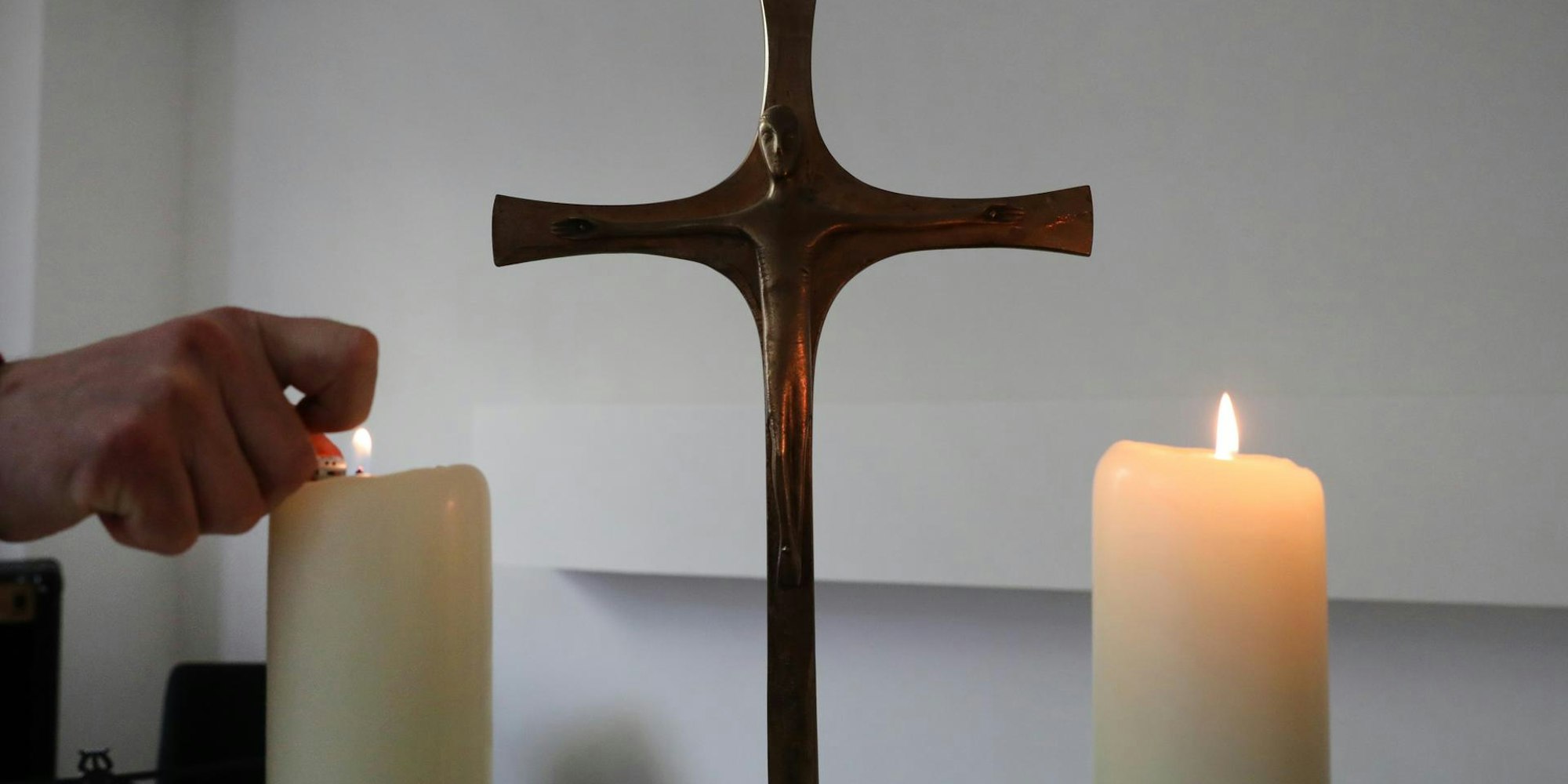 Kirche Symbol picture alliance