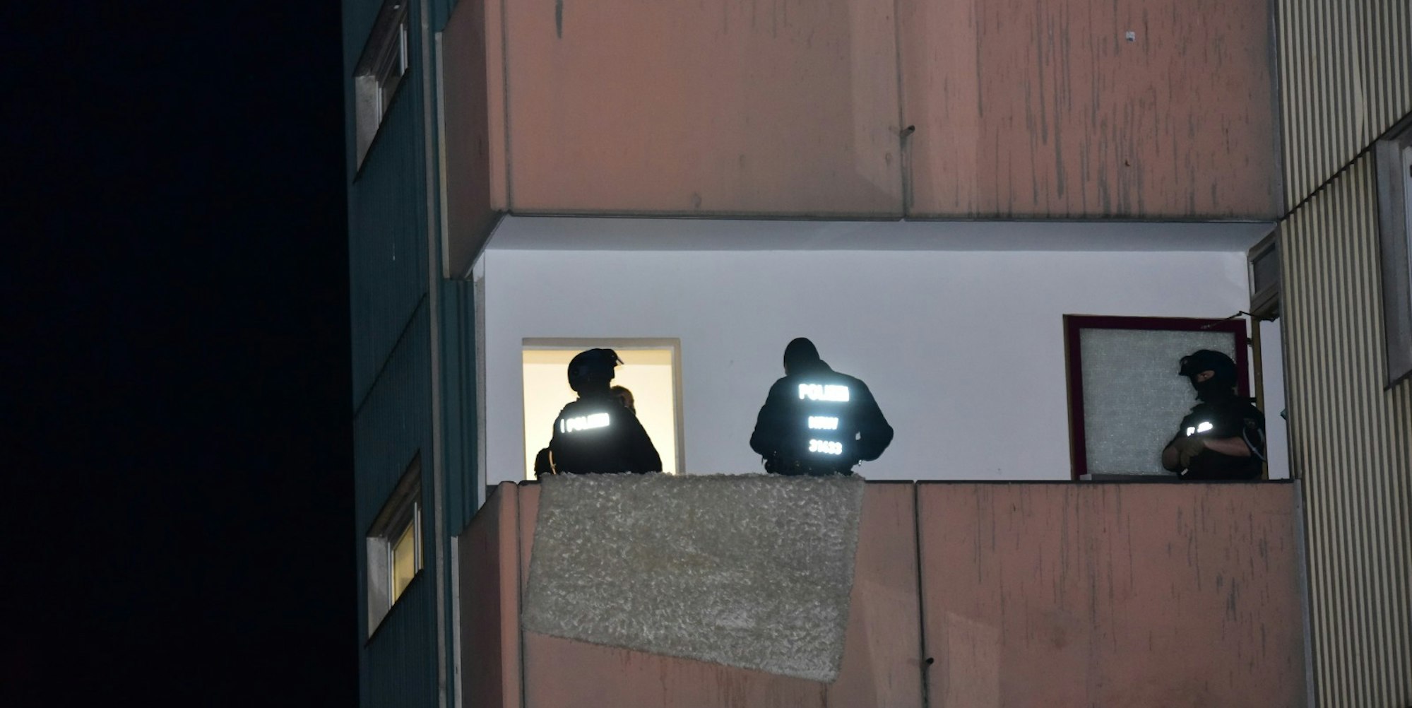 906b8903-c48c-484a-a3aa-f3324ae946b3