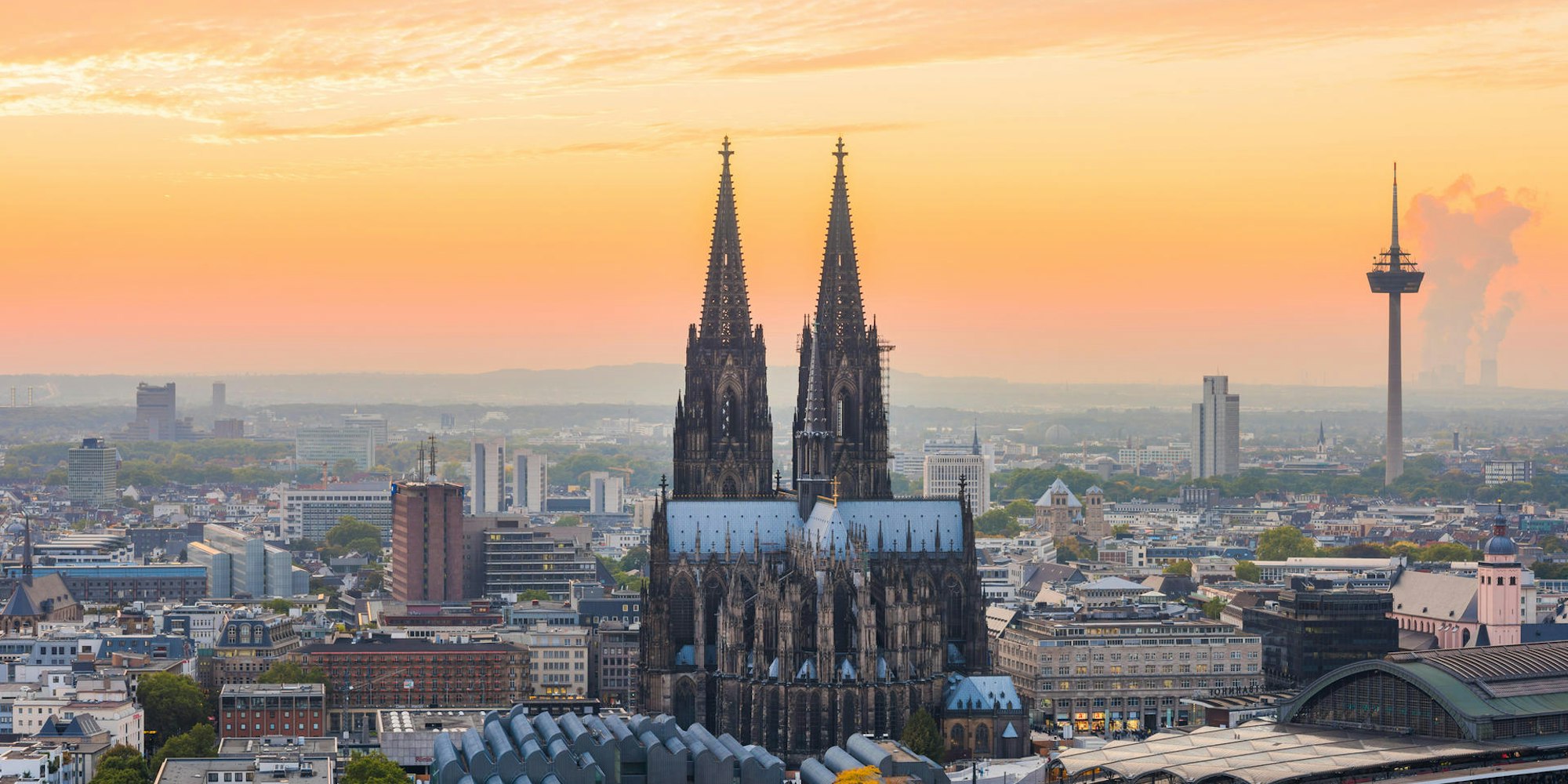 Dom im Sonnenuntergang