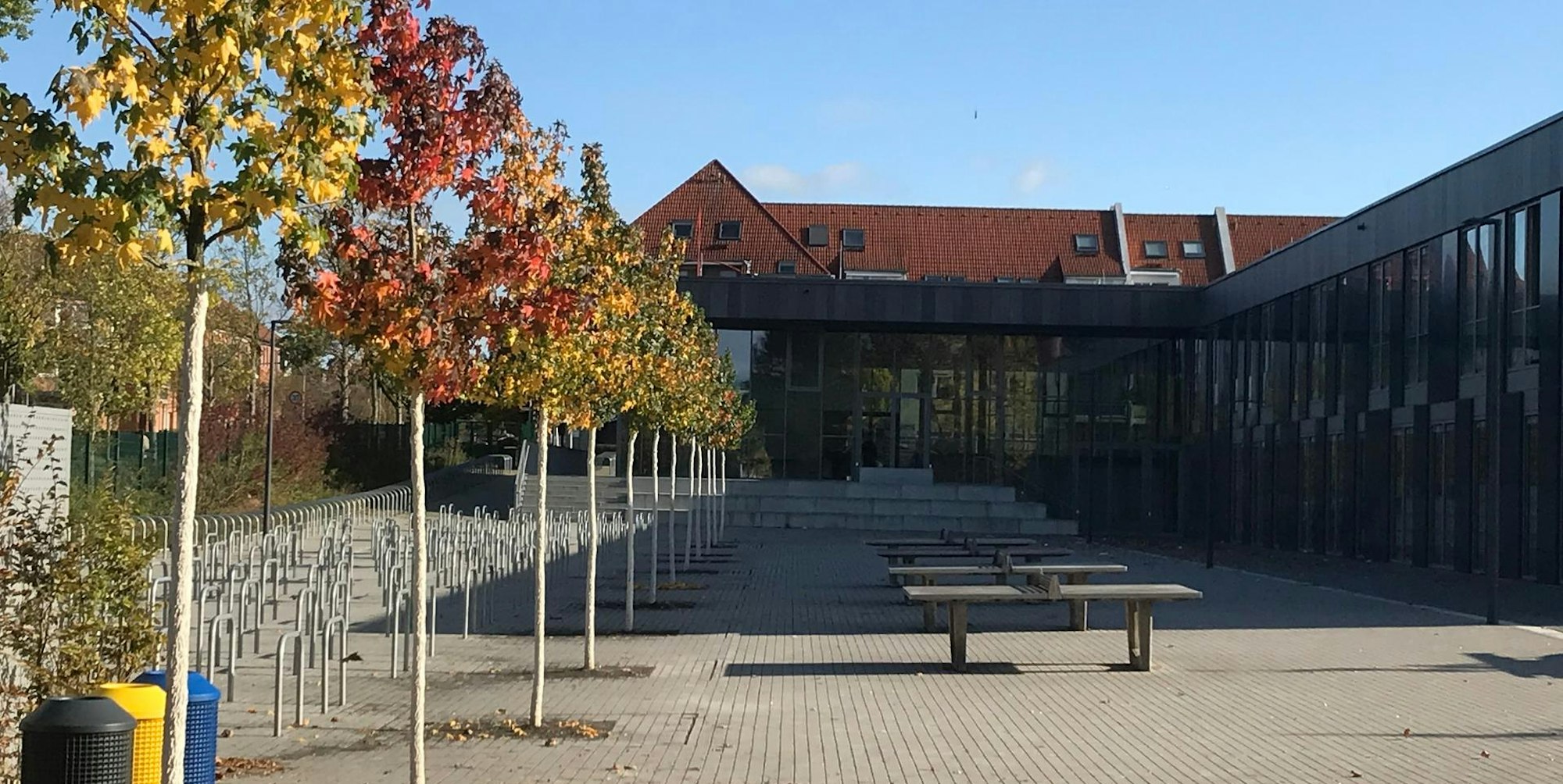 Schulhof HMG