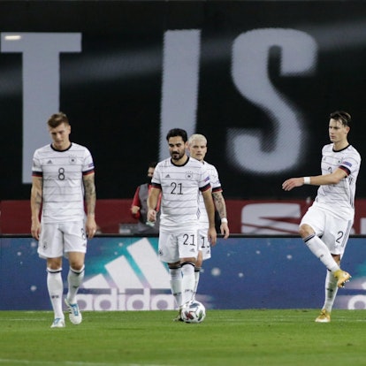 29EB79A3-C973-4B56-81B0-7C7867975D85