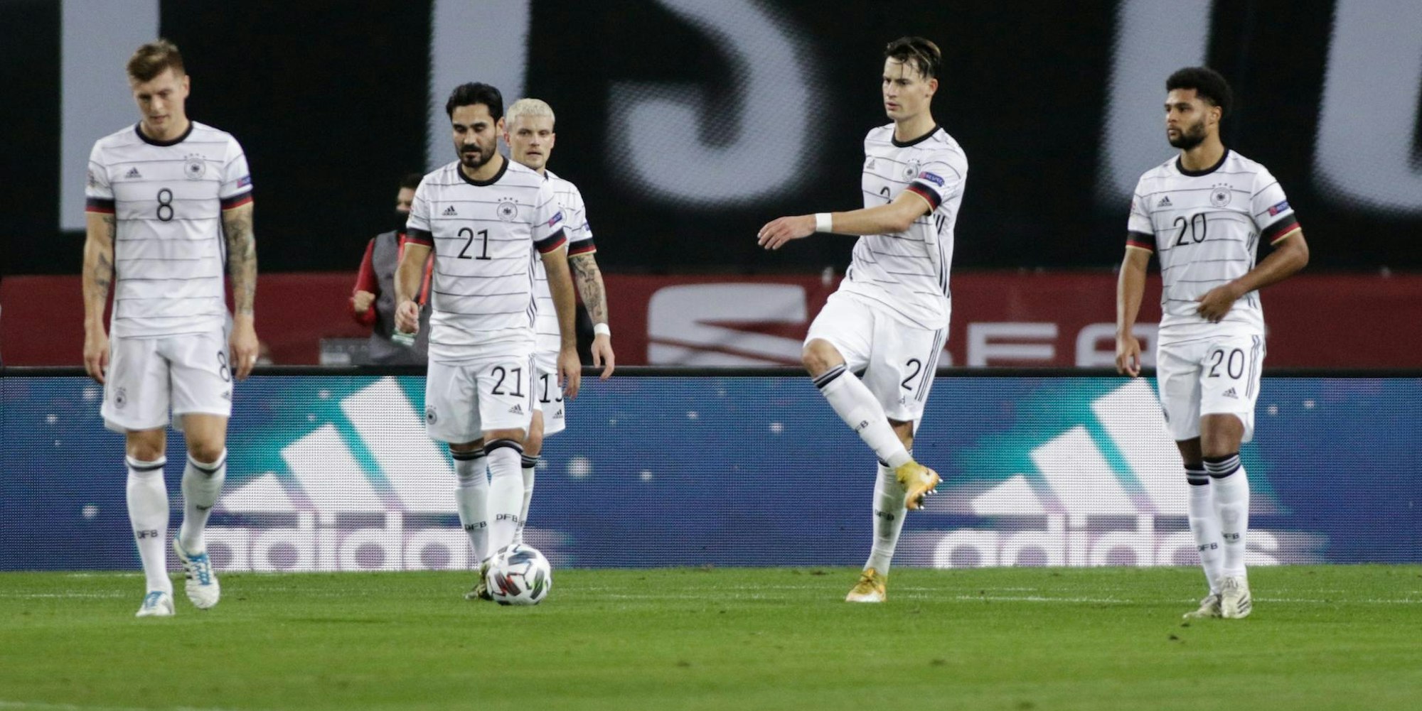 29EB79A3-C973-4B56-81B0-7C7867975D85