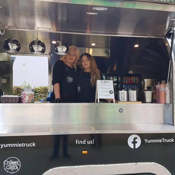 Yummie Truck auf dem Wochenmarkt Opladen_Quelle Deutsche Marktgilde