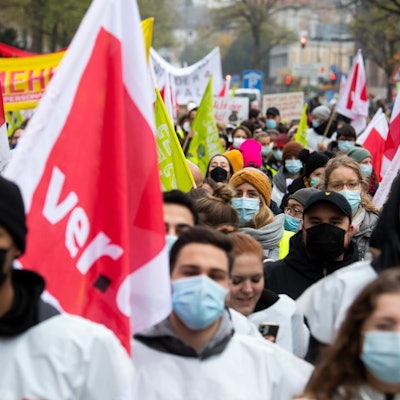 Streikende Warnstreik Uniklinik