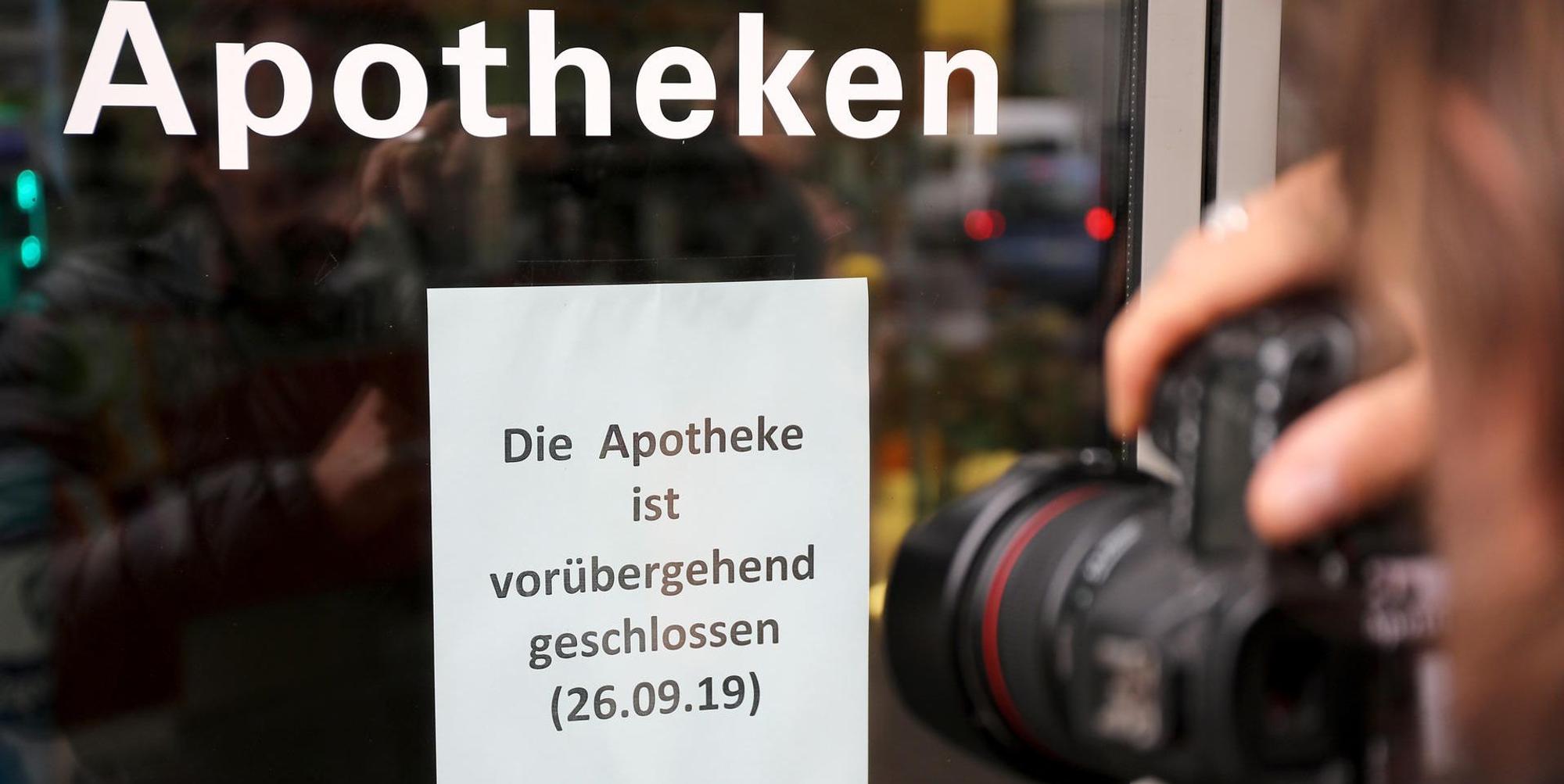 Apotheke Schild