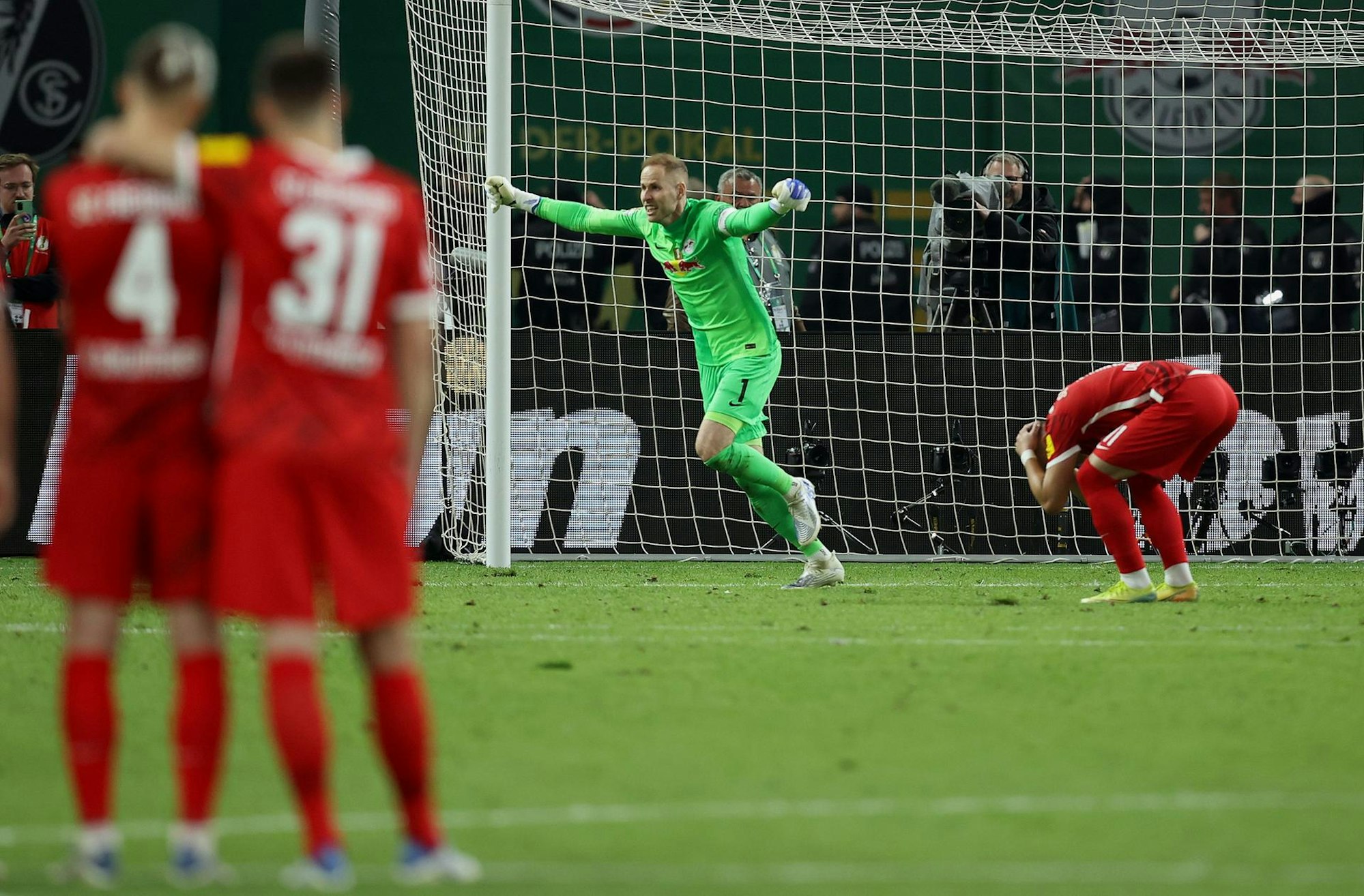 DFB Pokal Demirovic getty 210522