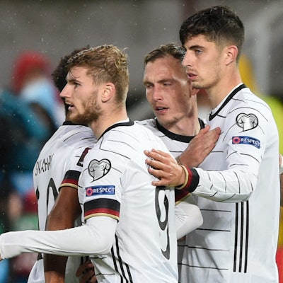 C5D4E6BB-8EF6-48A5-ACF1-918DB9904EF4