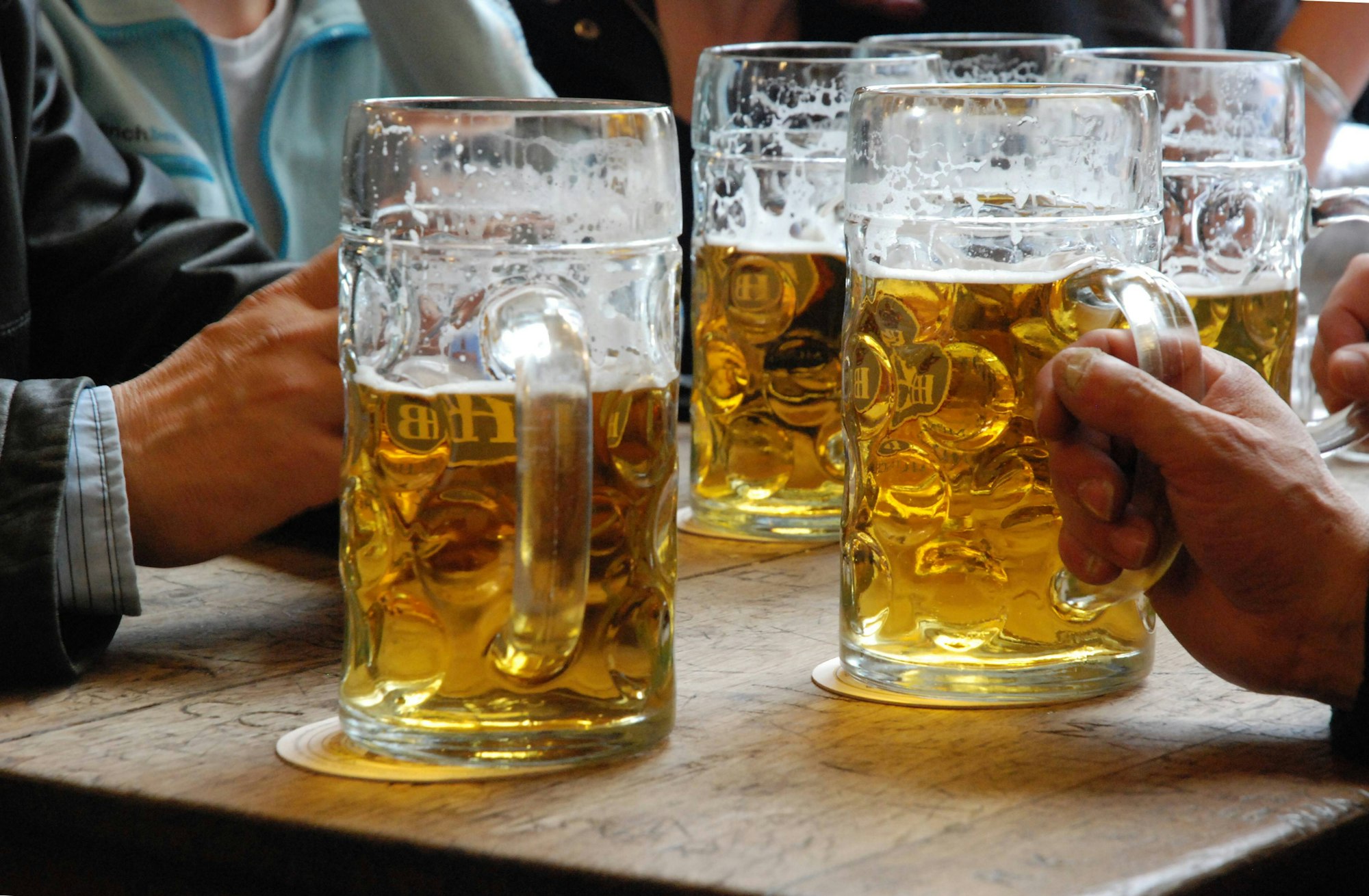 Bier_zuprosten