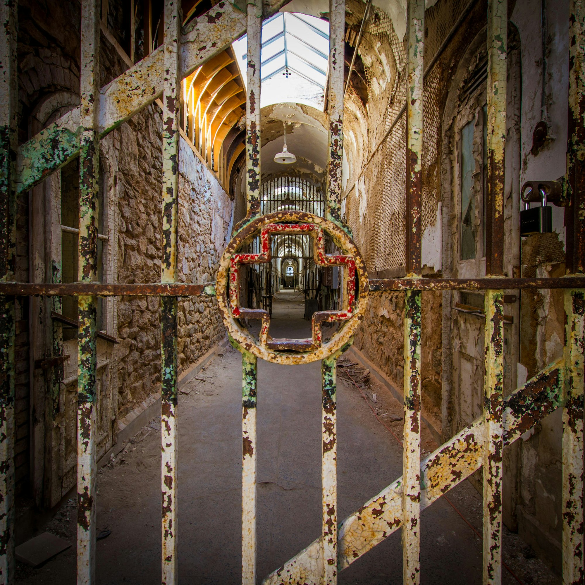 Tor zum Krankenhausflügel