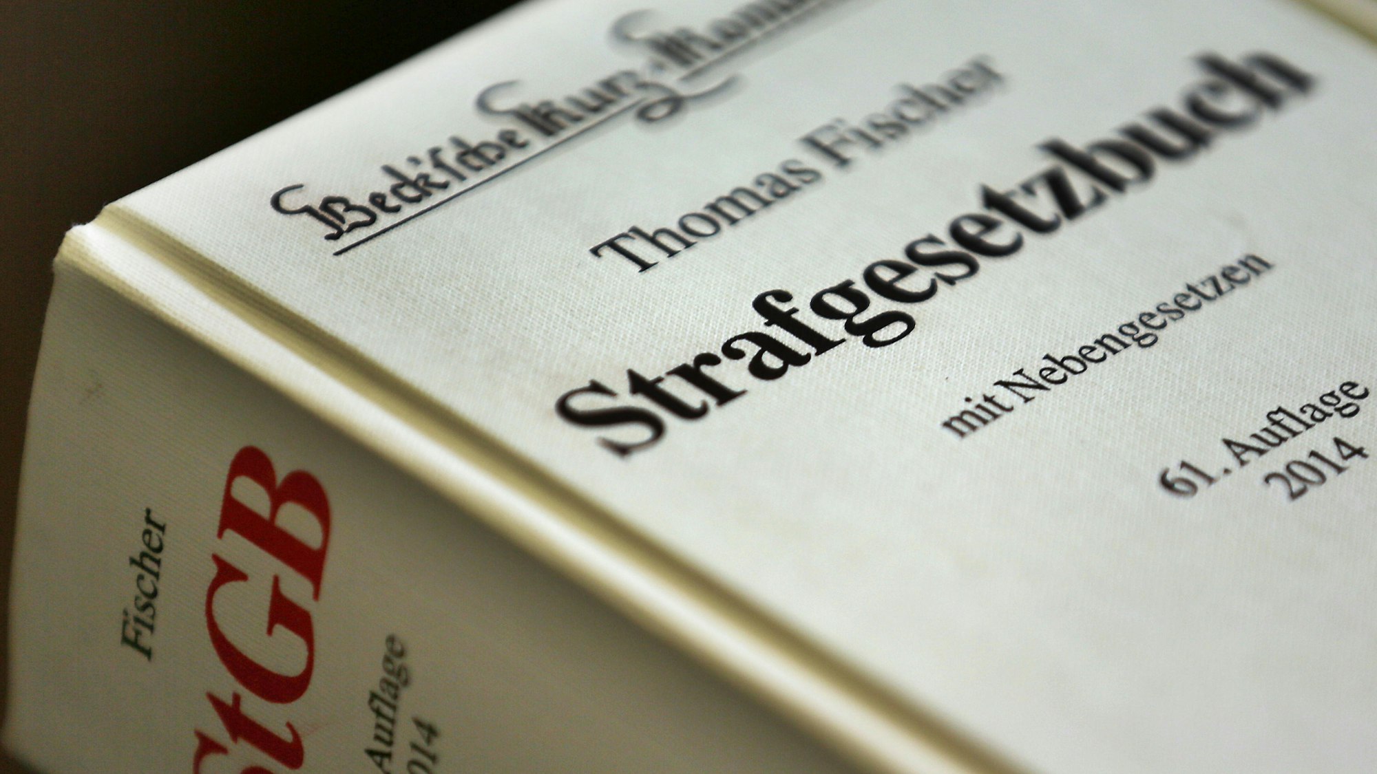 Eine Ausgabe des Strafgesetzbuches.