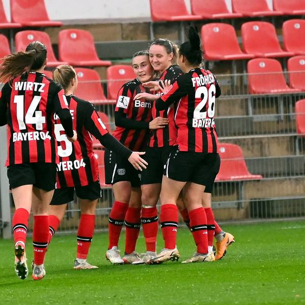 FB Frauen Bayer-Wolfsburg Tor 31