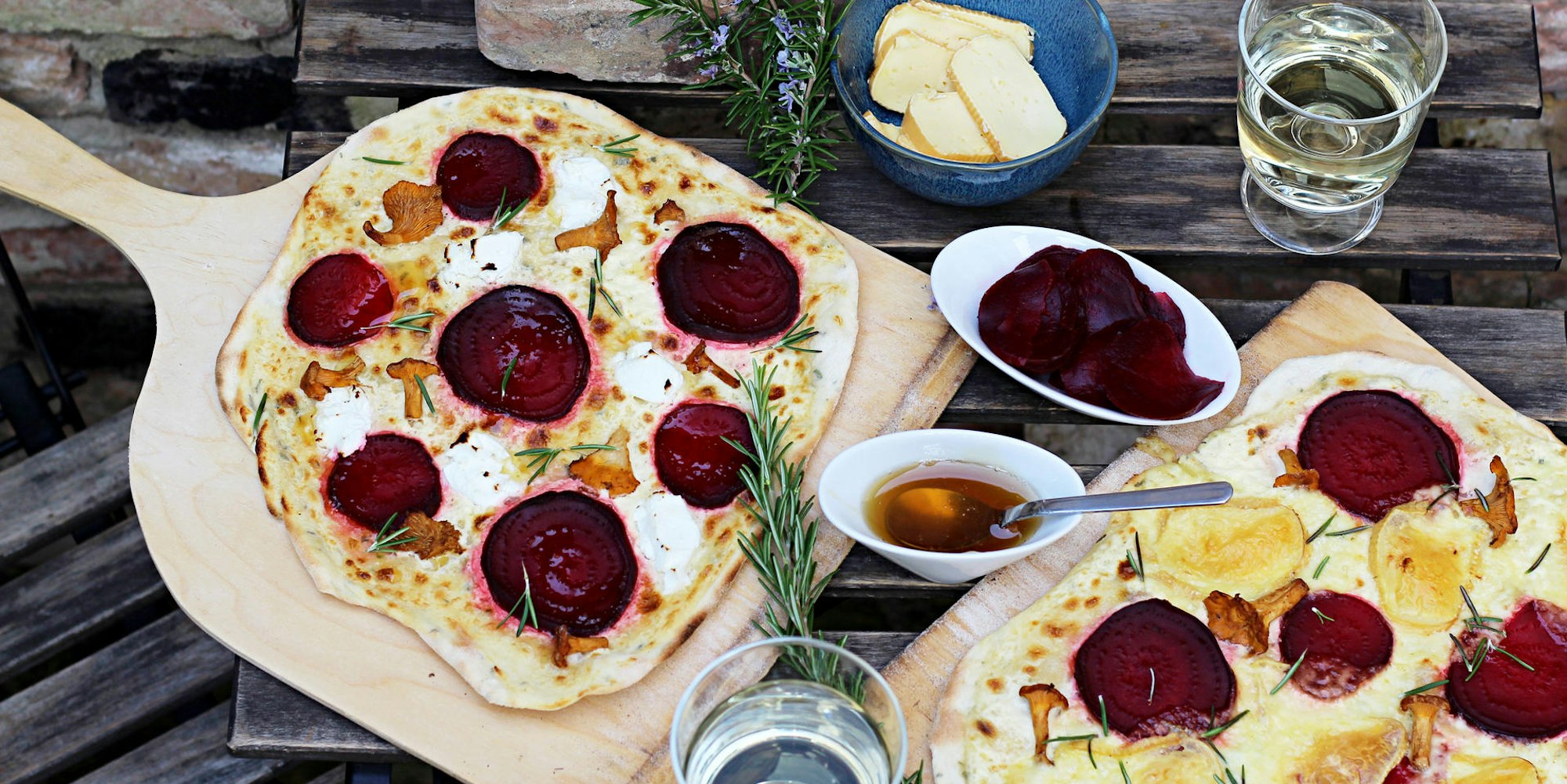 flammkuchen mit roter bete