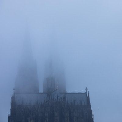 Dom im Nebel dpa