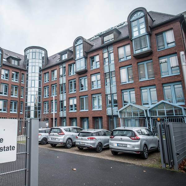 bayer-bueros-hauptstrasse-leverkusen_ALF_3880