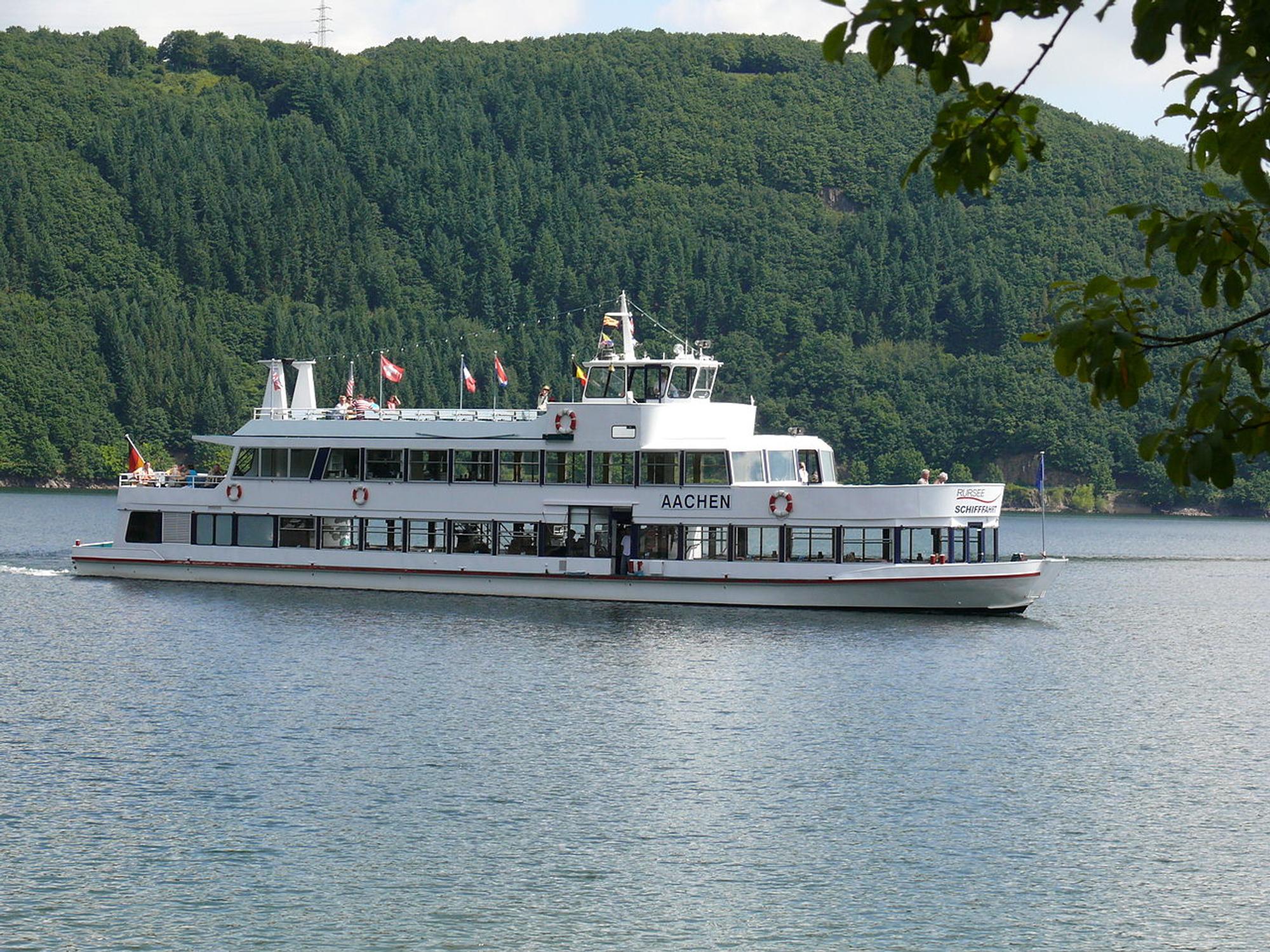 Rursee_Aachend Wiki Neozoon CC 3.0