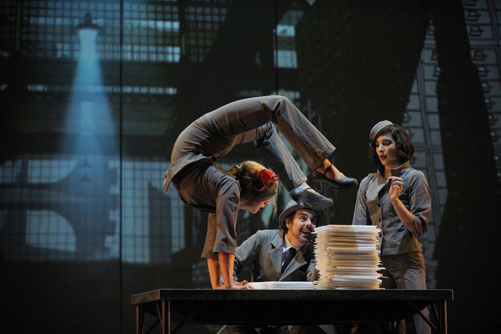 df2016_0930_CIRKOPOLIS_Cirque_Eloize_2_C_Valerie_Remise