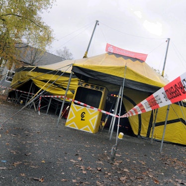 Schulzirkus Absperrung PA 201022