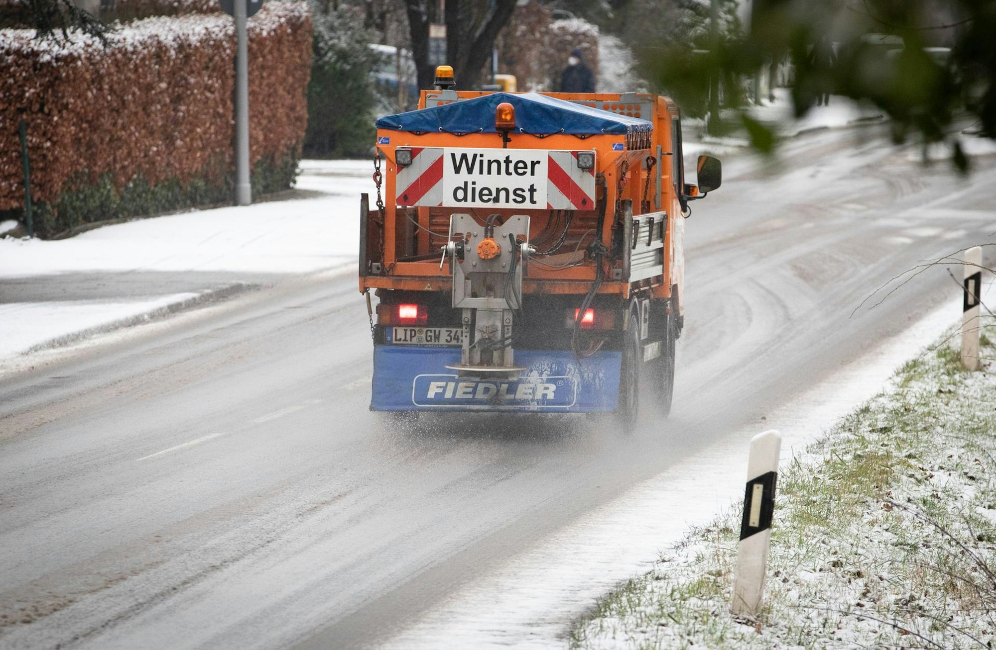 Schnee Verkehr Symbolbild