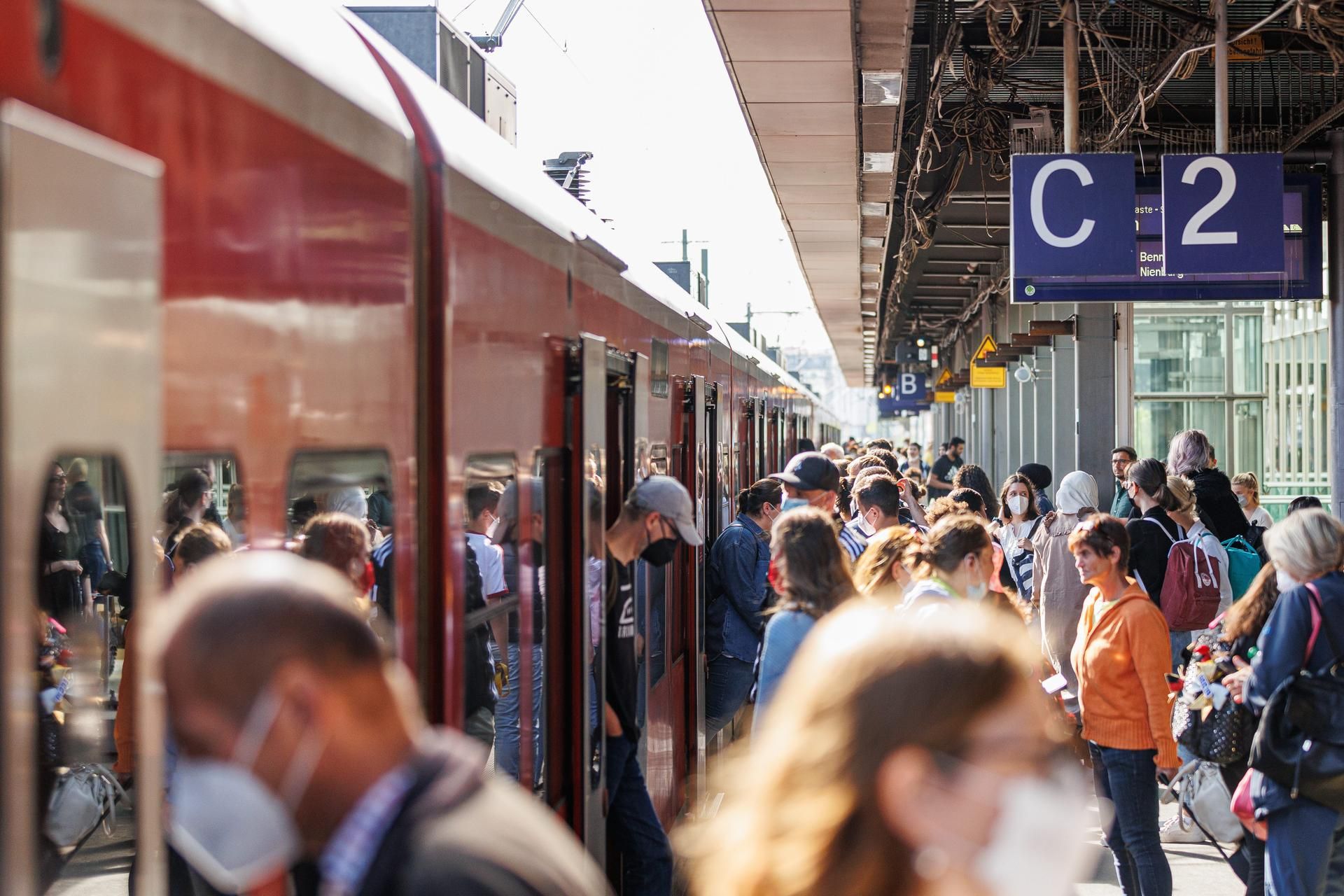 DB Bahnhof Menschen