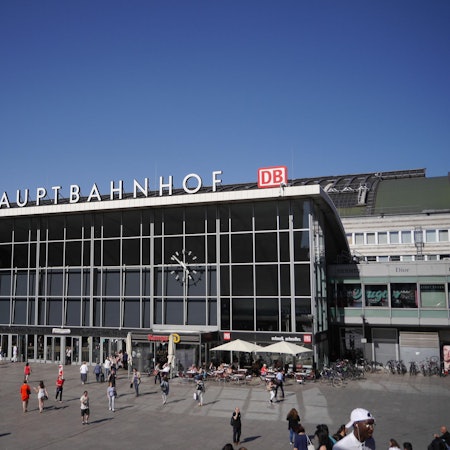 Köln Hauptbahnhof am Tag