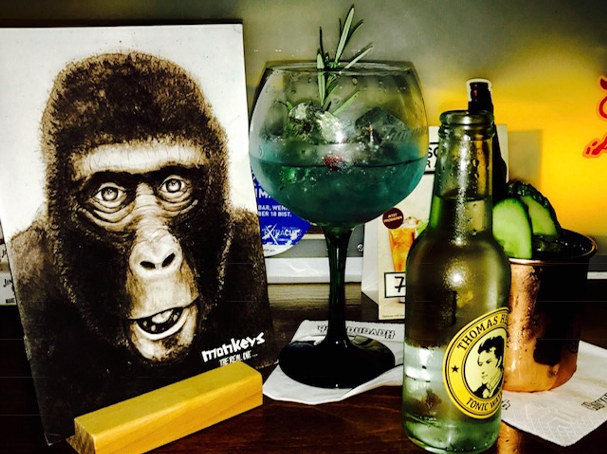 drink im monkeys mit flyer