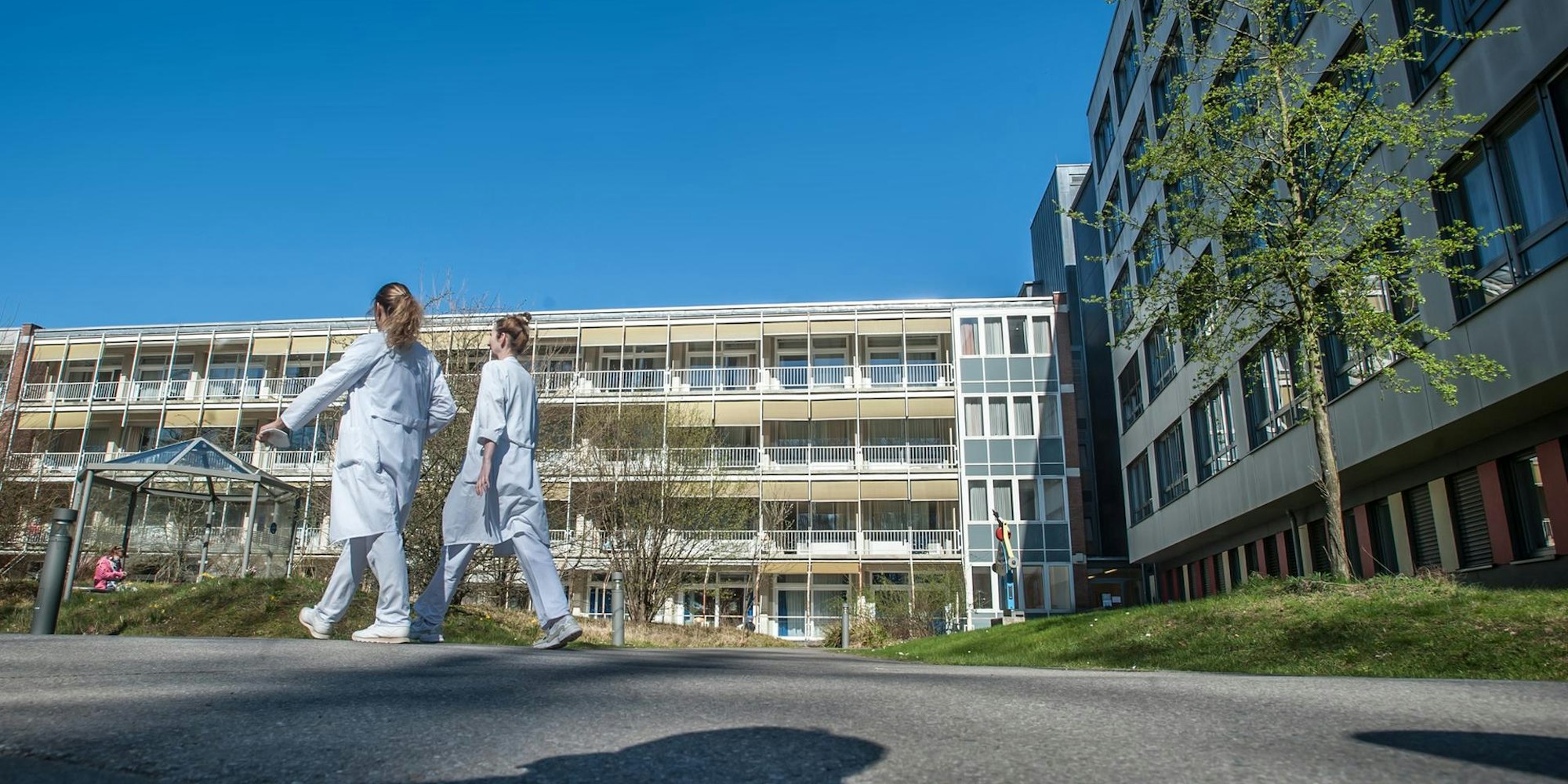 lev krankenhaus symbol