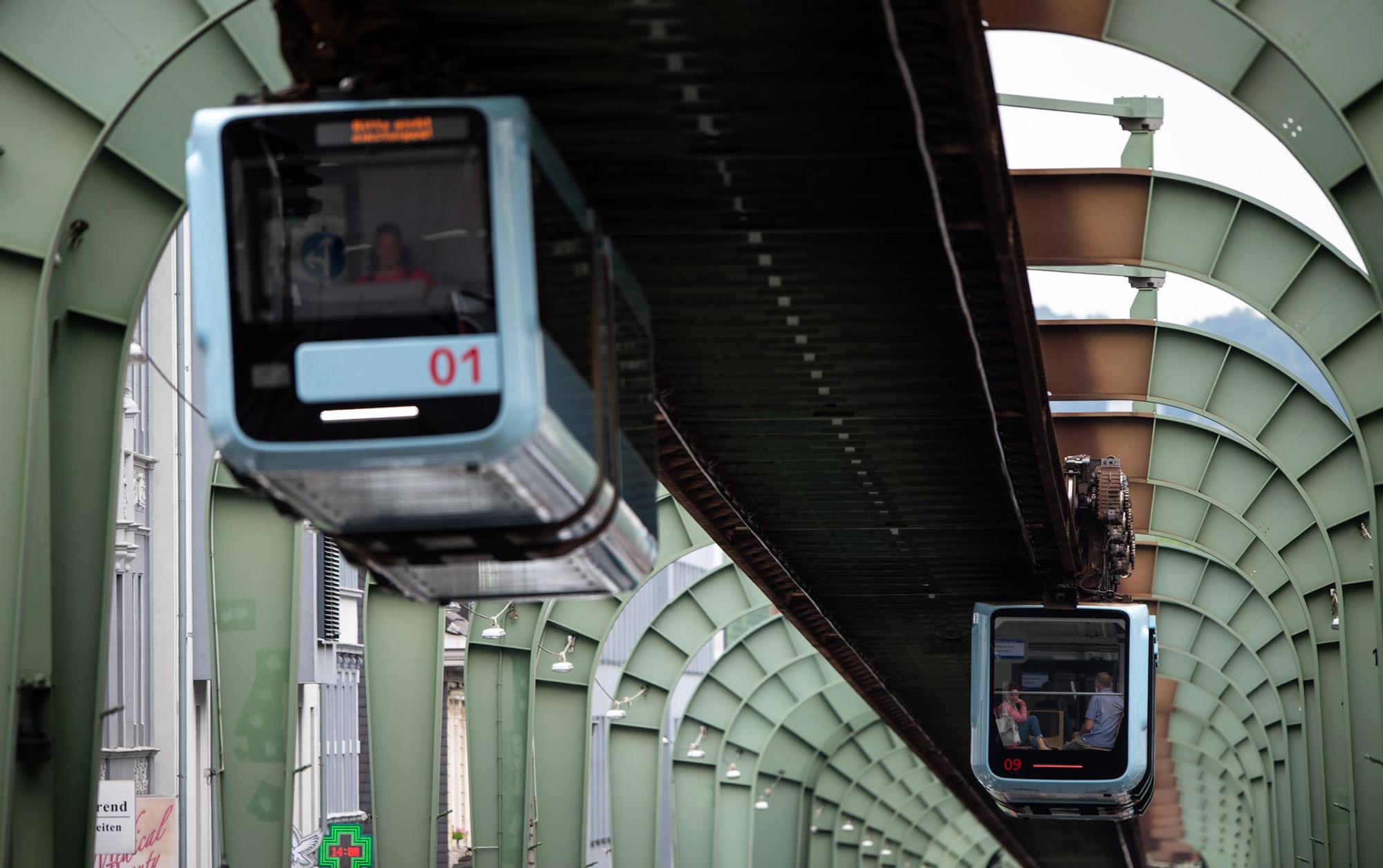 Schwebebahn Stillstand