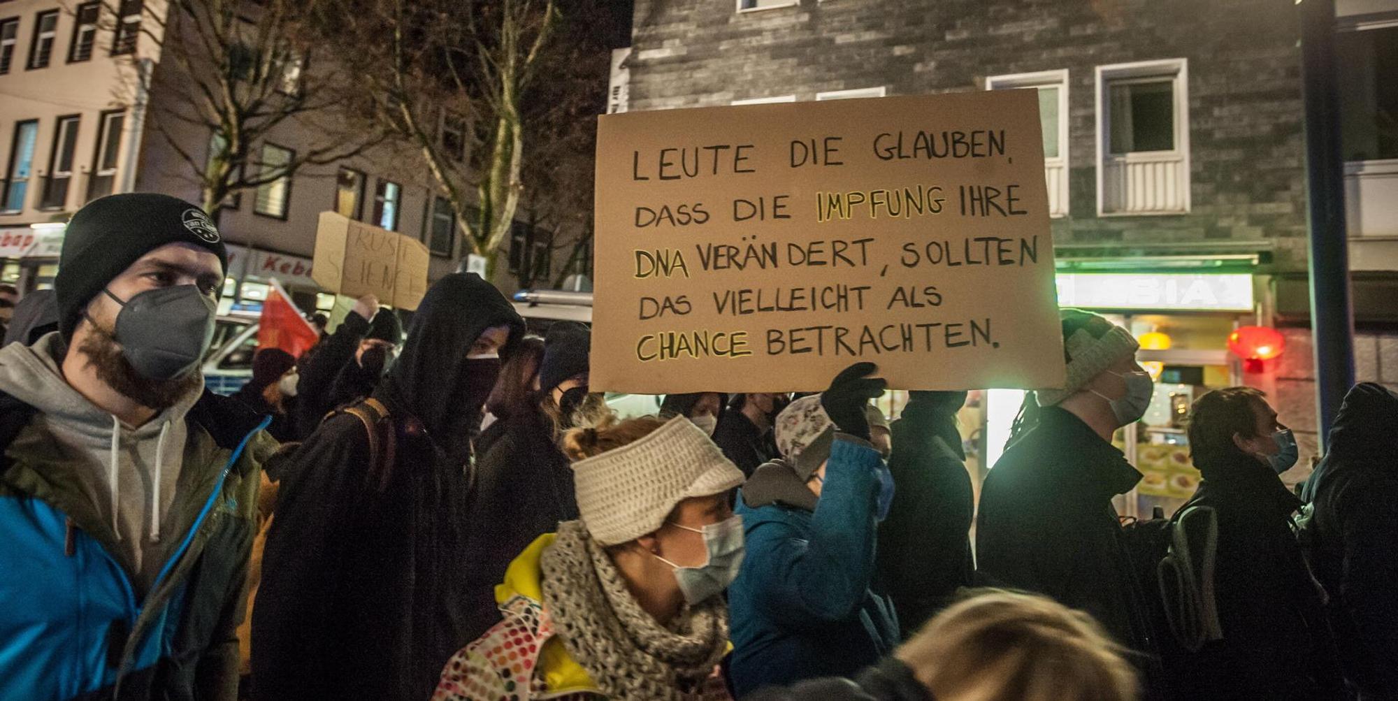 impfgegner-undgegen-demo-opladen-lev01062022ALF_7690