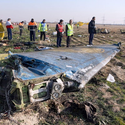 Boeing 737 in Iran abgestürzt Trümmer