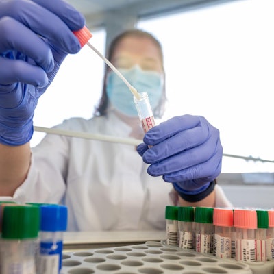 Symbolbild PCR-Test Labor