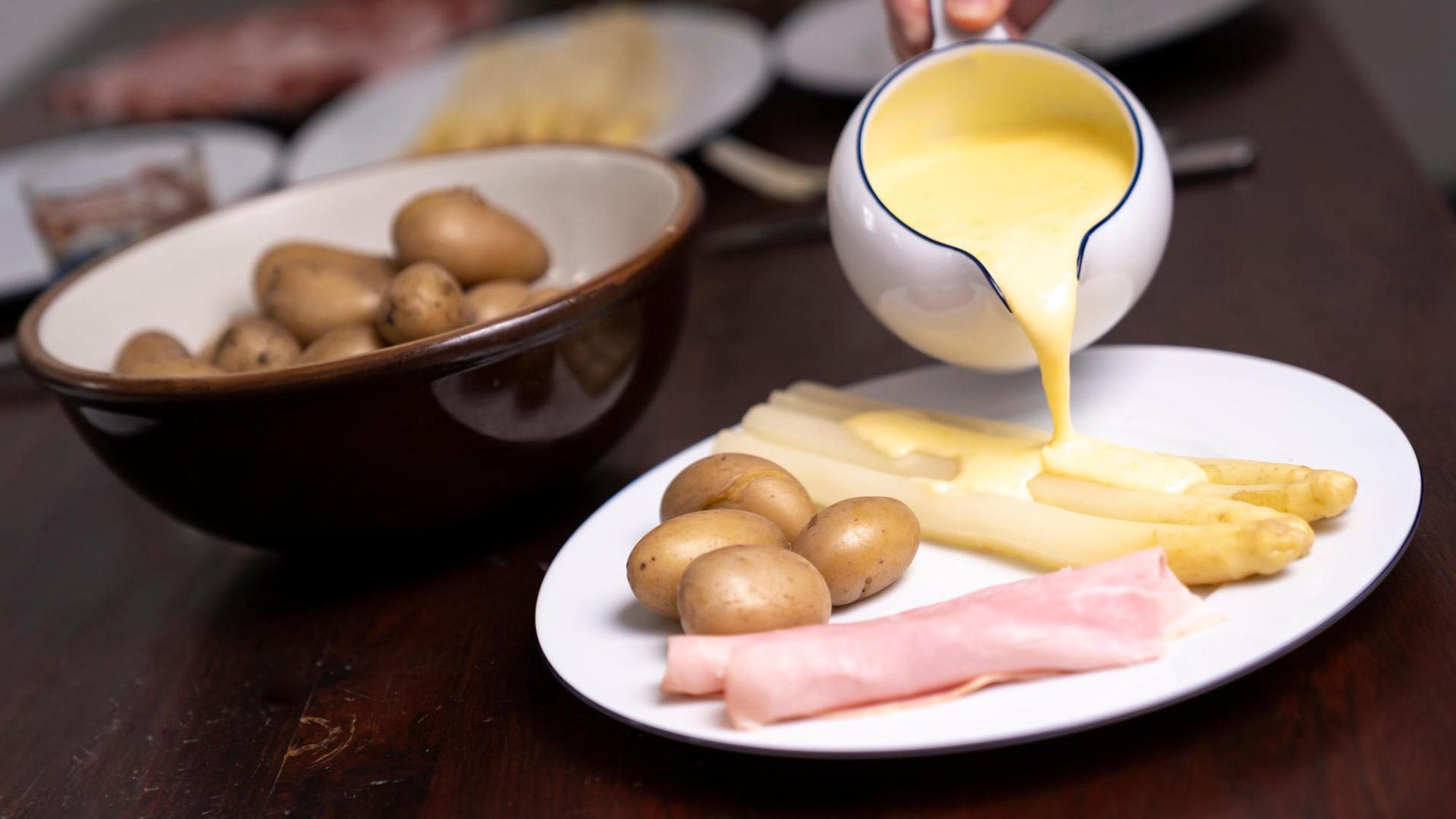 Spargel mit Schinken