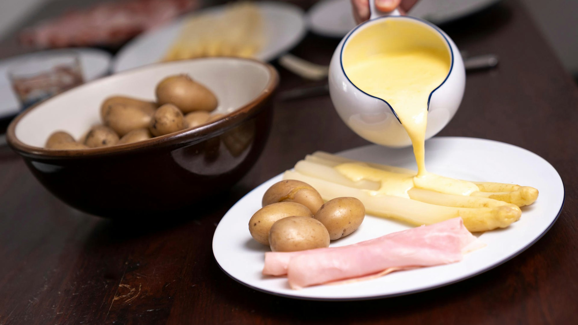 Spargel mit Schinken