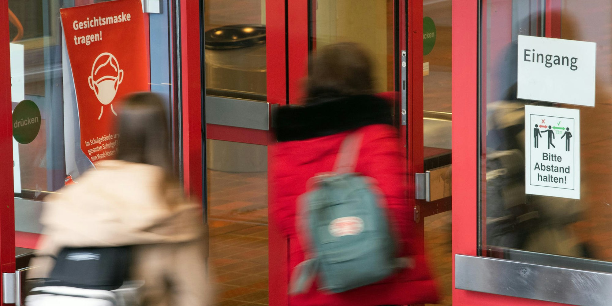 Schüler Eingang Corona