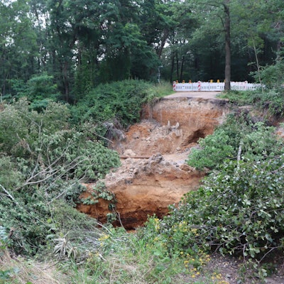 Brühl Waldweg abgerutscht II