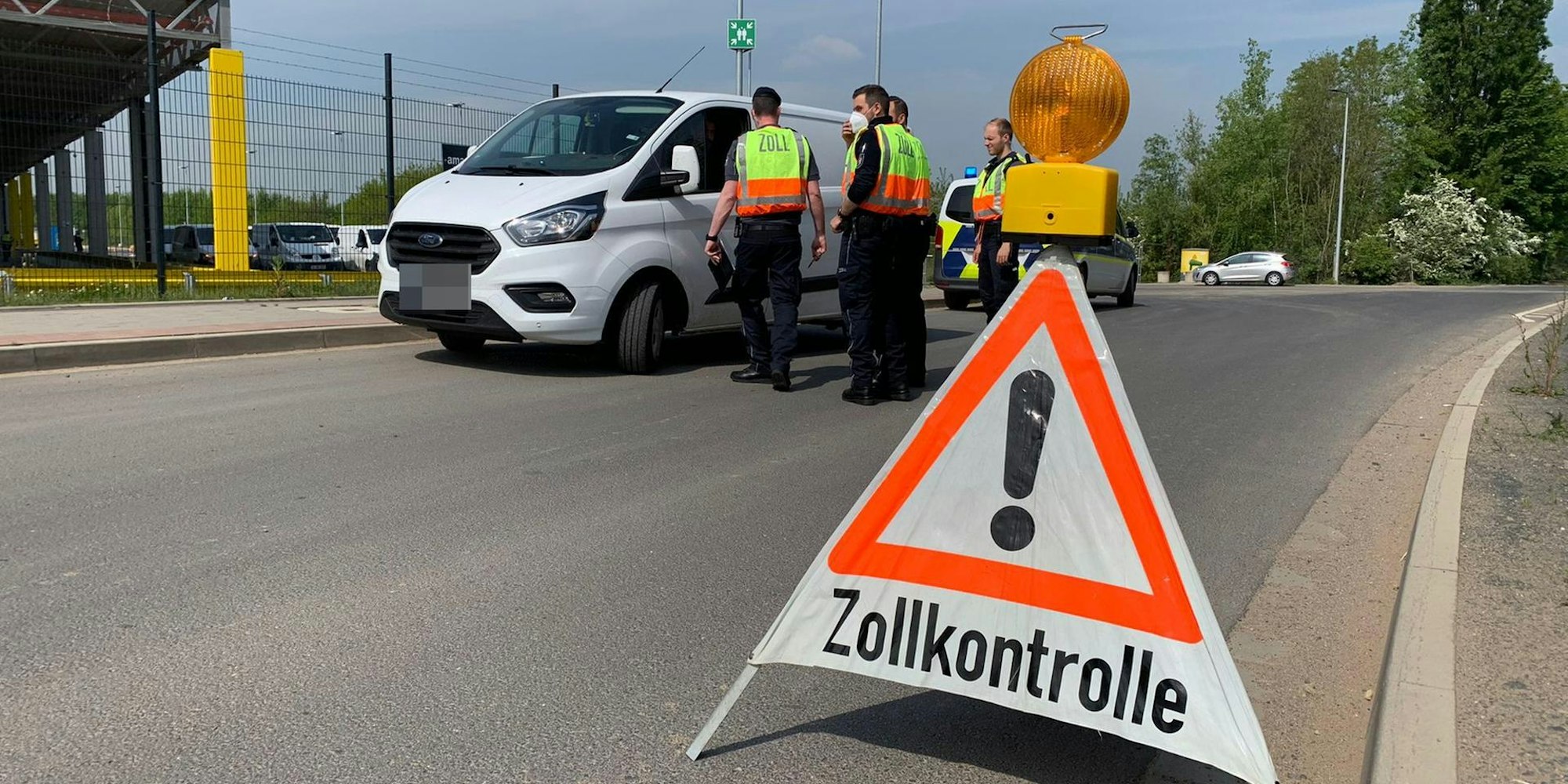 Zollkontrolle_Amazon (1)