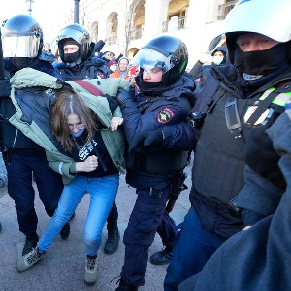 Demonstrantin St. Petersburg